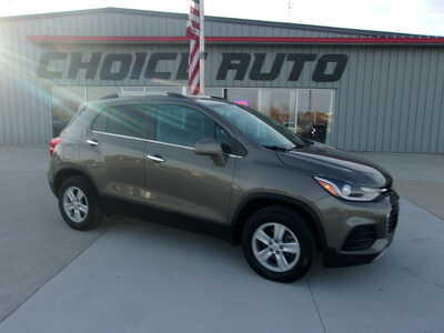 2020 Chevrolet Trax, $14750. Photo 2