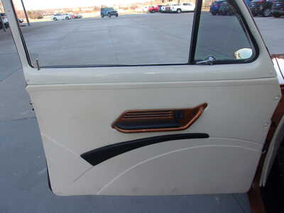 1950 Pontiac Chieftain, $38500. Photo 9