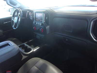 2022 Chevrolet 1500 Crew Cab, $37900. Photo 12