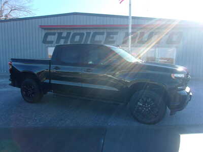 2022 Chevrolet 1500 Crew Cab, $37900. Photo 2
