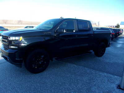 2022 Chevrolet 1500 Crew Cab, $37900. Photo 6