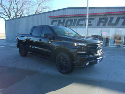 2022 Chevrolet 1500 Crew Cab, $37900. Photo 1