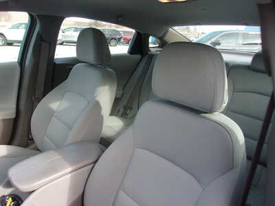 2023 Chevrolet Malibu, $14750. Photo 12
