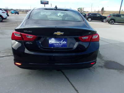 2023 Chevrolet Malibu, $14750. Photo 4