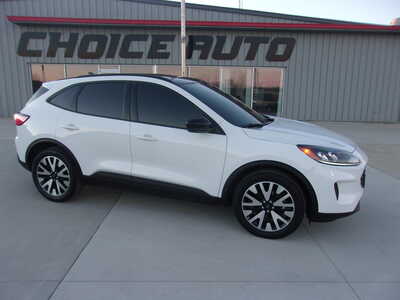 2020 Ford Escape, $18450. Photo 2