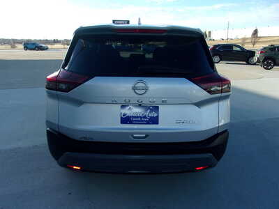 2022 Nissan Rogue, $21850. Photo 4