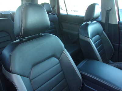 2022 Volkswagen Atlas, $30500. Photo 10