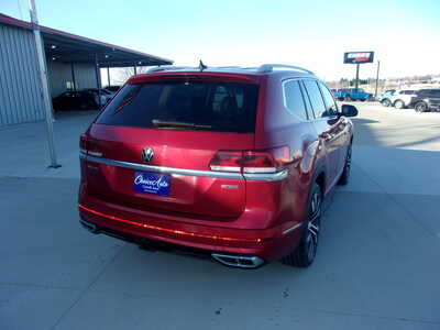 2022 Volkswagen Atlas, $30500. Photo 3