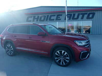 2022 Volkswagen Atlas, $30500. Photo 1