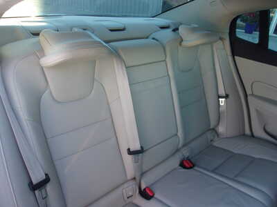 2022 Volvo S60, $20900. Photo 12