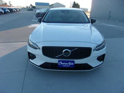 2022 Volvo S60, $20900. Photo 5