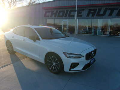 2022 Volvo S60, $20900. Photo 1