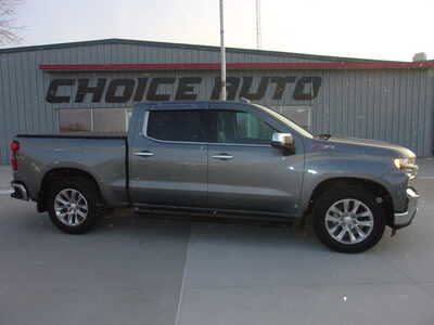 2022 Chevrolet 1500 Crew Cab, $32500. Photo 3