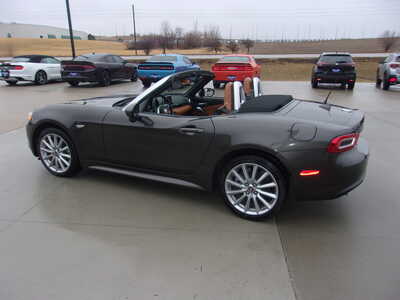 2019 Fiat Spider, $21450. Photo 10