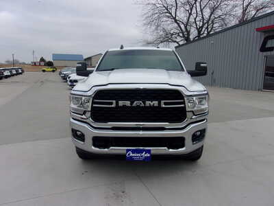 2024 RAM 2500 Crew Cab, $43500. Photo 5