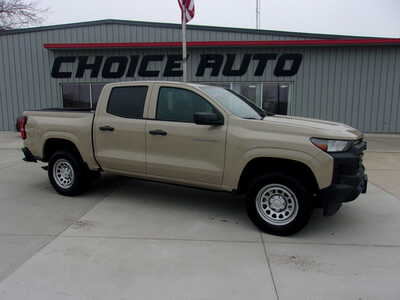 2023 Chevrolet Colorado Crew Cab, $25500. Photo 2