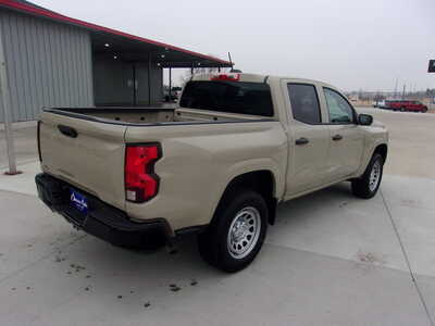 2023 Chevrolet Colorado Crew Cab, $25500. Photo 3