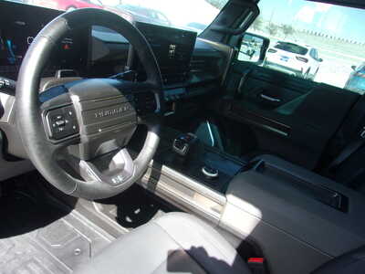 2024 GMC 3/4 Ton, $66850. Photo 8