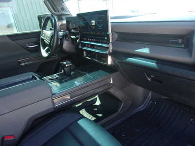 2024 GMC 3/4 Ton, $66850. Photo 9