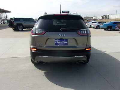 2019 Jeep Cherokee, $18850. Photo 4