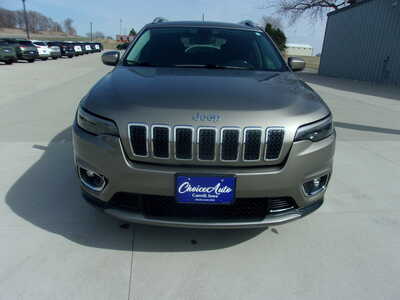 2019 Jeep Cherokee, $18850. Photo 5