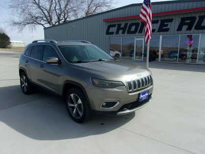 2019 Jeep Cherokee, $18850. Photo 1