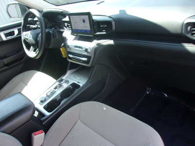 2021 Ford Explorer, $20900. Photo 11
