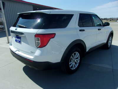 2021 Ford Explorer, $20900. Photo 3