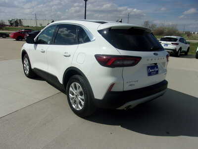 2024 Ford Escape, $20750. Photo 7