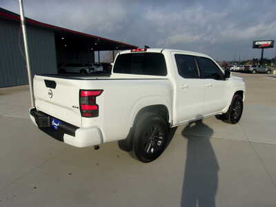 2025 Nissan Frontier, $37900. Photo 3