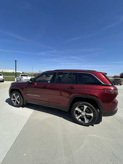 2023 Jeep Grand Cherokee, $31900. Photo 8