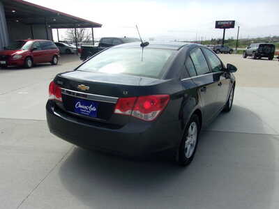 2016 Chevrolet Cruze, $6750. Photo 3