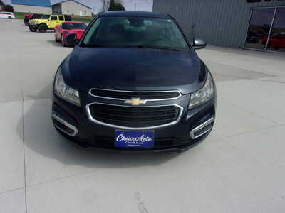 2016 Chevrolet Cruze, $6750. Photo 4