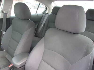 2016 Chevrolet Cruze, $6750. Photo 9