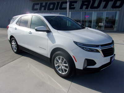 2023 Chevrolet Equinox, $23750. Photo 2