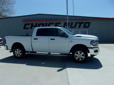 2025 RAM 2500 Crew Cab, $57800. Photo 2
