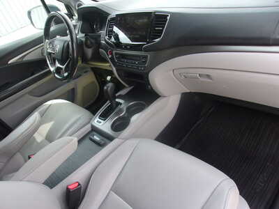 2019 Honda Pilot, $24500. Photo 11