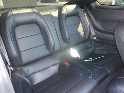 2021 Ford Mustang, $25900. Photo 11