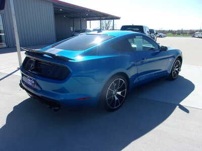 2021 Ford Mustang, $25900. Photo 2