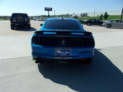 2021 Ford Mustang, $25900. Photo 3