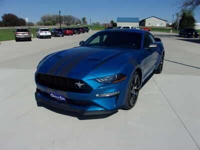 2021 Ford Mustang, $25900. Photo 5