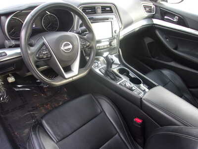 2023 Nissan Maxima, $23500. Photo 11
