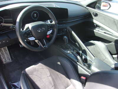 2023 Hyundai Elantra, $31500. Photo 10