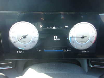 2023 Hyundai Elantra, $31500. Photo 9