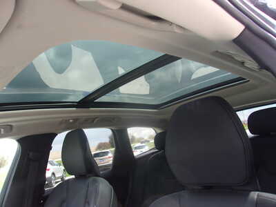 2023 Volvo XC60, $27500. Photo 12
