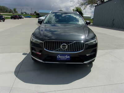 2023 Volvo XC60, $27500. Photo 5