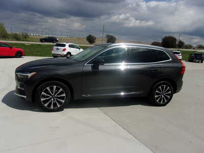 2023 Volvo XC60, $27500. Photo 7