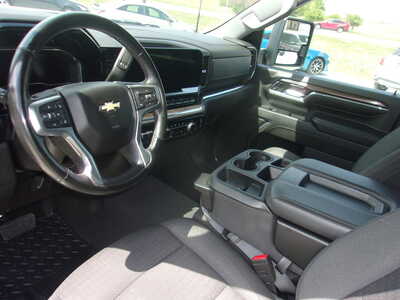 2024 Chevrolet 2500 Crew Cab, $50800. Photo 10