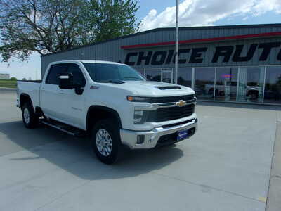 2024 Chevrolet 2500 Crew Cab, $50800. Photo 1