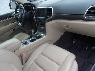 2018 Jeep Grand Cherokee, $16800. Photo 11